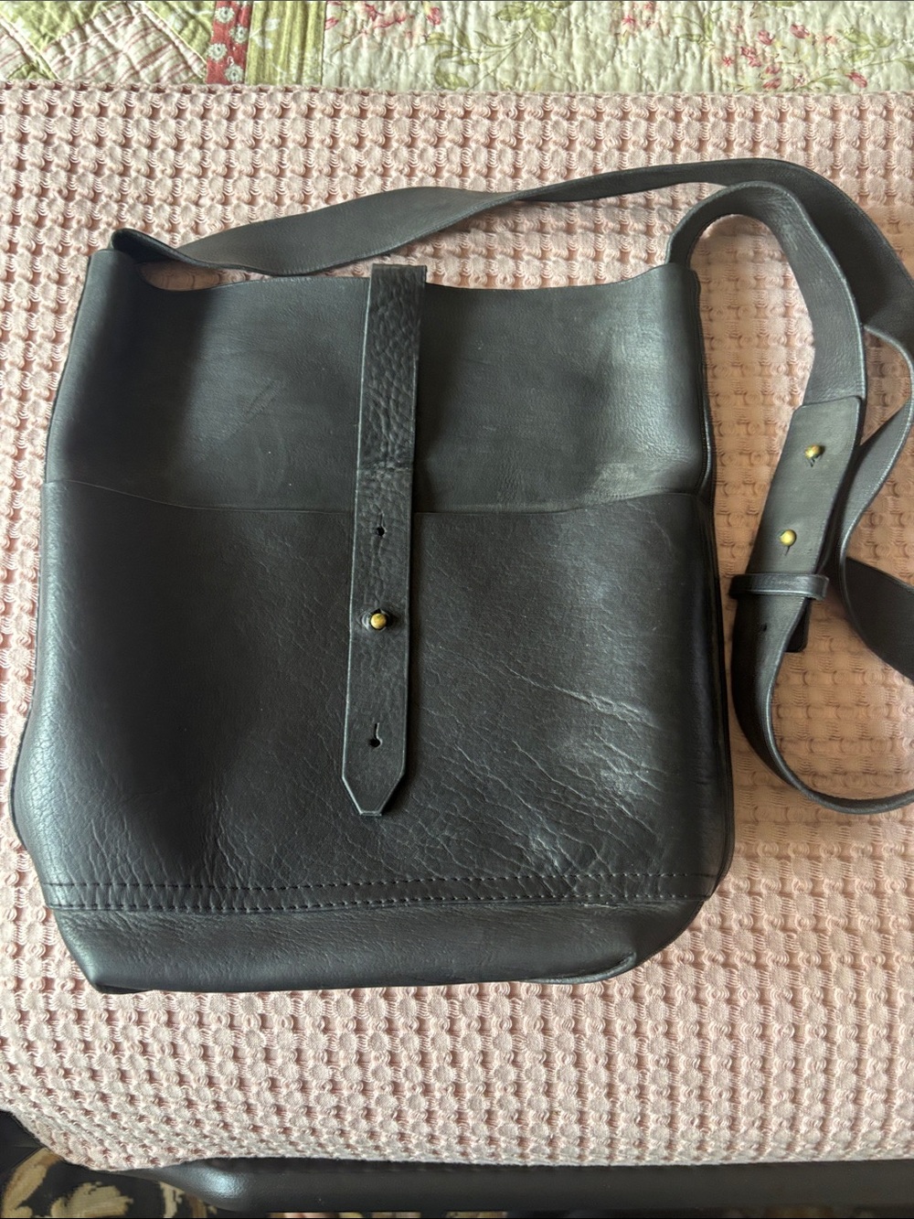 Classic Leather Crossbody Bag in Dark Brown